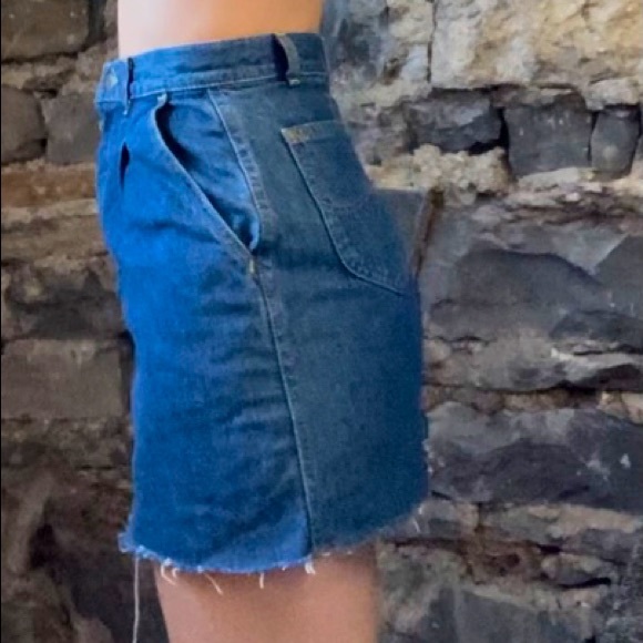 Vintage Lee High waisted Jean skirt size 2 - Picture 2 of 4